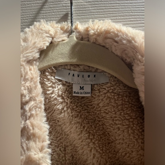 Favlux Vest Open Front - Picture 5 of 5